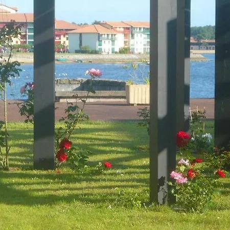 à Côté Marin De Port D'albret